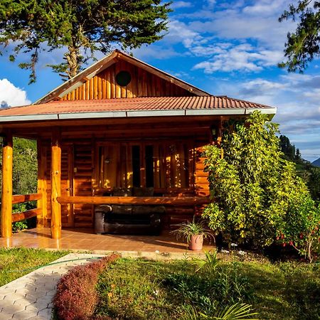 Hassinger Ranch Cabanas Oxapampa Exterior foto