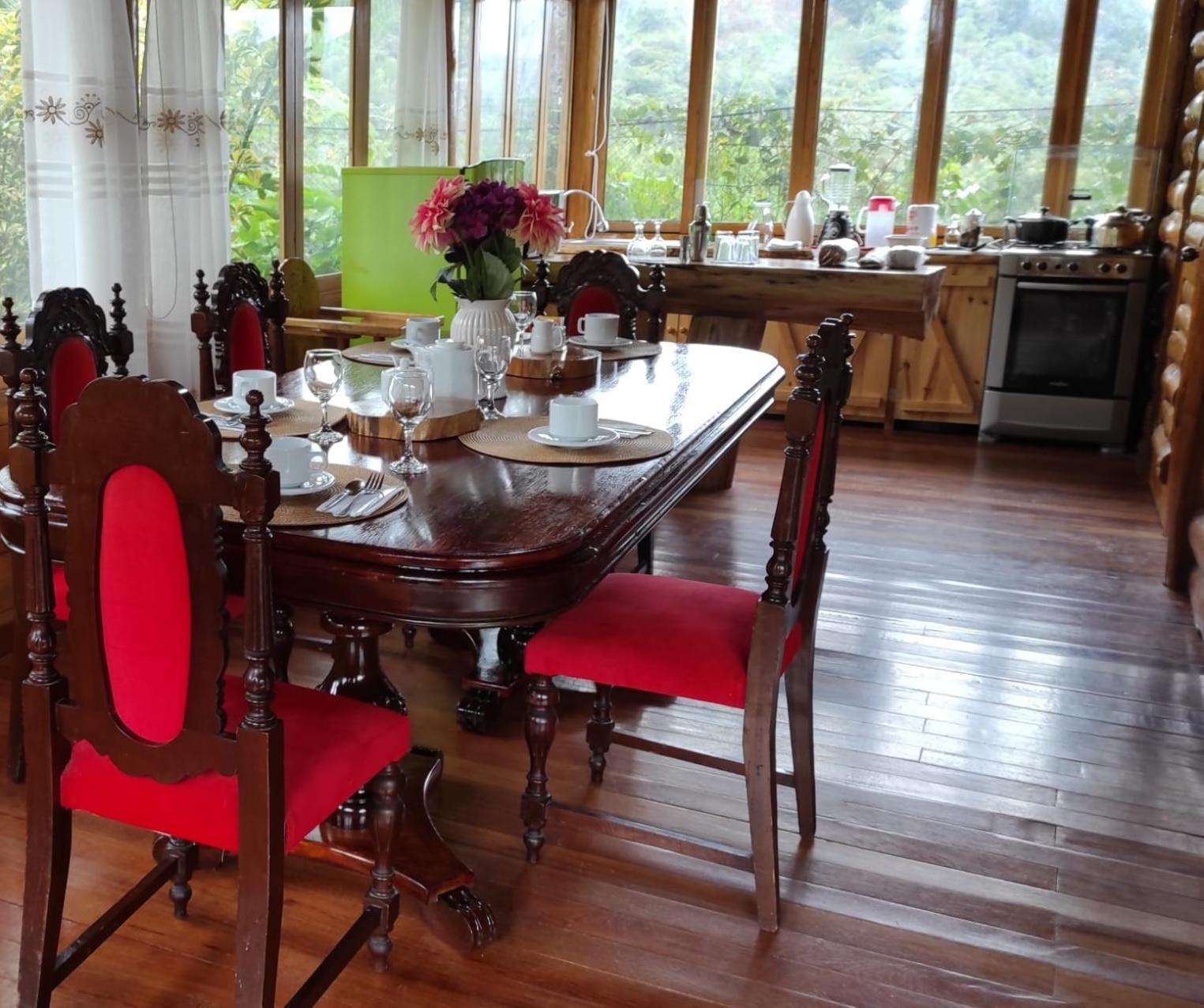 Hassinger Ranch Cabanas Oxapampa Quarto foto