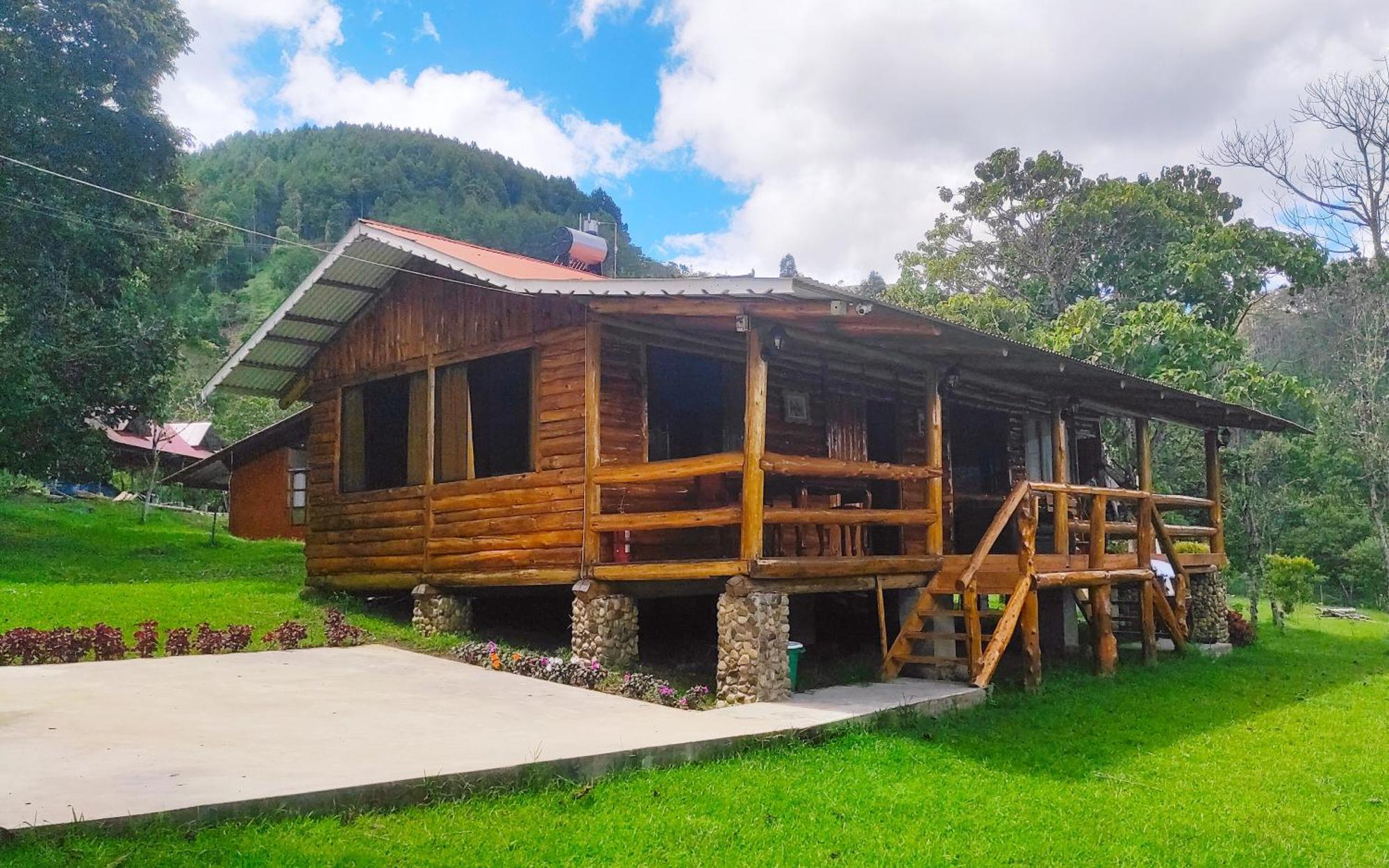 Hassinger Ranch Cabanas Oxapampa Quarto foto