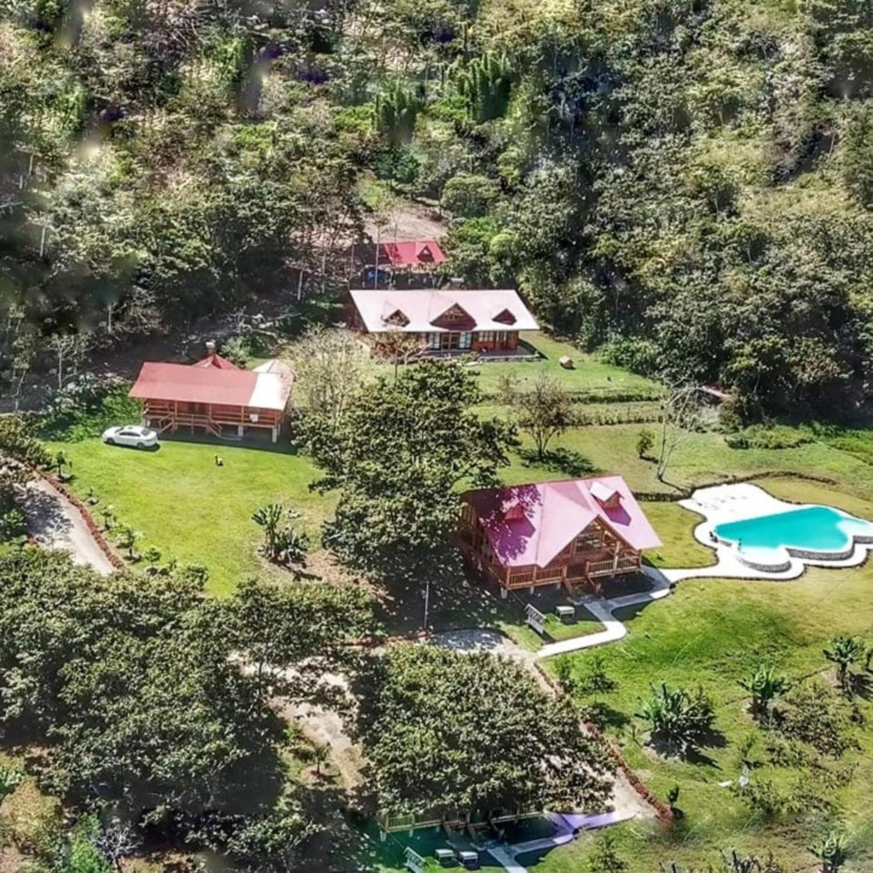 Hassinger Ranch Cabanas Oxapampa Quarto foto